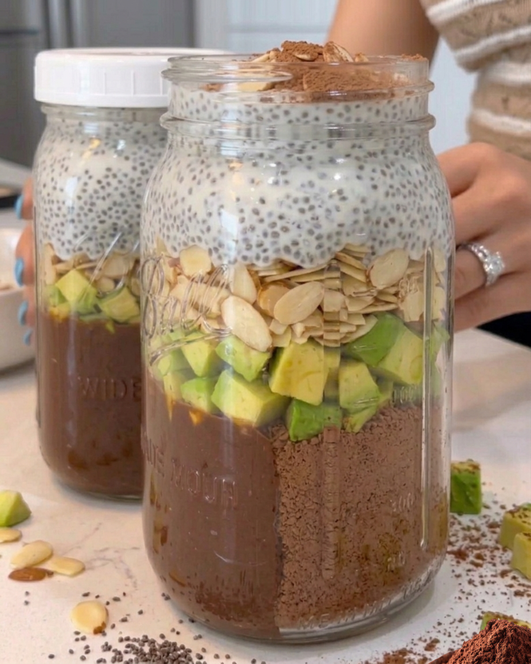 SALADA DE ABACATE COM WHEY E CACAU